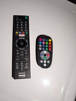 **Sony 65" 4K Smart TV with VIVO Rolling Stand Heavy-Duty Bundle** 4