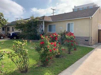 3 Bed + 2 Bath + Family Room, Central A/C, W/D, D/W, Refrigerator, 2-C 4