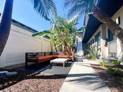 One Bedroom Apt! Available Now! $1,500 Visa Gift Card Special! 4