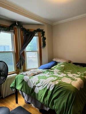 No fee 950/1br-1200ft-BU, BC,no fee-5 min walk to 57, 66, 86, 501 bus stops, nea 2