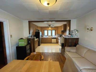 Large master suite with private bath in a 3-bedroom apt near Tufts 7