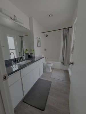 Private Bed & Bath in a Penthouse 3
