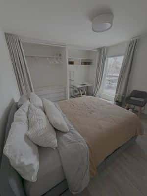 Private Bed & Bath in a Penthouse 2
