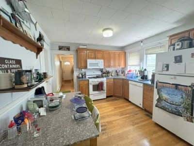 Great Value, 4Bed 2Full Bath Duplex, AC, Deck & Yard, September 1st 5