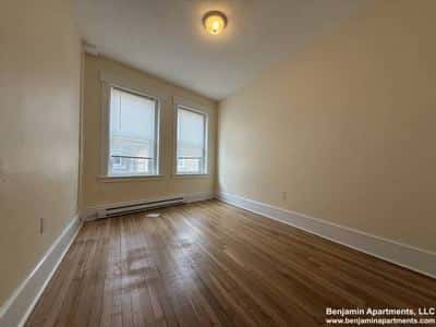 Huntington Ave 2 Bed - Perfect for NEU / Longwood Med - Hot Water Incl 6