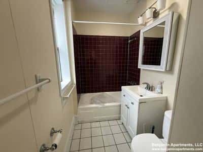 Huntington Ave 2 Bed - Perfect for NEU / Longwood Med - Hot Water Incl 5