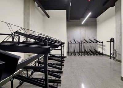 Coffee Bar, Free High-Speed WiFi, Keyless Entry 7