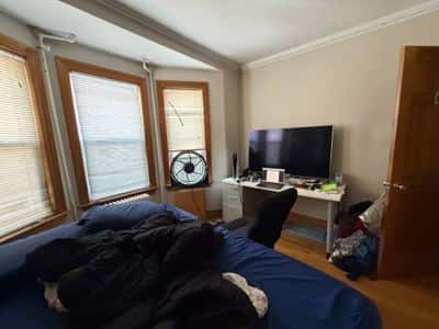 950/1br-1200ft-BU, BC,no fee-5 min walk to 57, 66, 86, 501 bus stops, near green 2
