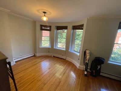 Sunny 2 Bedroom Apartment ☀️ 2 Free Parking Spots + Private Roof Deck 7