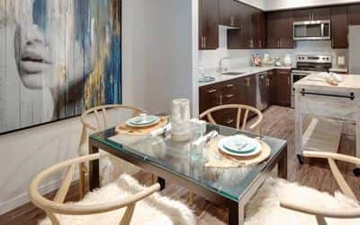 1 BR w/Den Layout, Garage Parking & Pet-Friendly Zone! 4