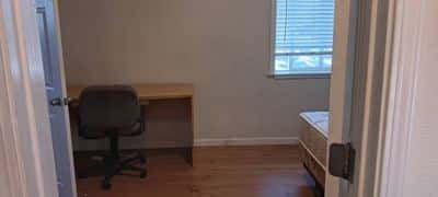 Master bedroom available for rent 3