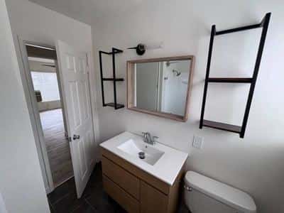 Remodeled, light Fflled 1 bed, 1 bath in heart of WEHO 8