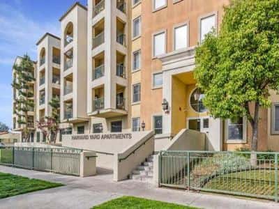 Senior 55+ Living! 2 BR Retreat in Central LA - Must-See Amenit 2