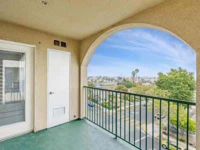 Senior 55+ Living! 2 BR Retreat in Central LA - Must-See Amenit 3