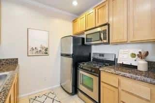 Large Picture Windows, Crown Moldings, ATM Machine 5