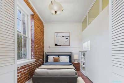 1+1 in Hollywood**1 Month Free**Exposed Brick Walls In Unit 5