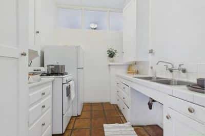 1+1 in Hollywood**1 Month Free**Exposed Brick Walls In Unit 8