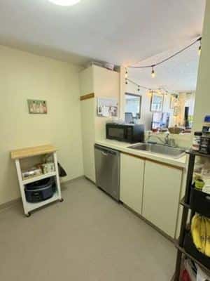 Large & Sunny 1Bed w/Balcony, Central AC, Parking, Rooftop Pool & Gym 6