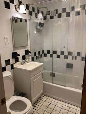 Spacious one bedroom apartment for rent. 1