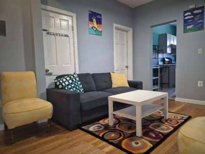 Big Room+Walk-in Closet near Shops, 66Bus & B-Line 8