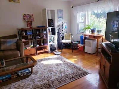 Bright Room nr Bus59, 2 Mile to D-line T, Incl Utilities/WiFi/Parking 6
