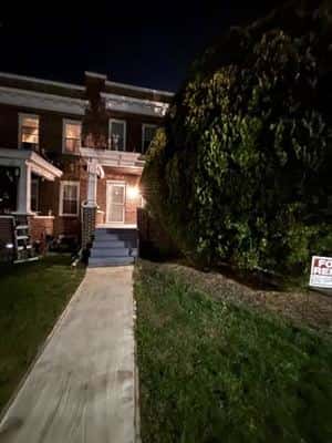 nice 4 bedroom house updated for imediate move in 1