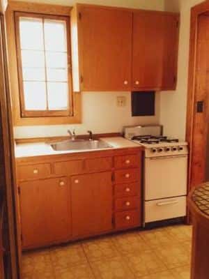 Available July 24th-1 Bedroom apartment in quiet older building in Ker 7