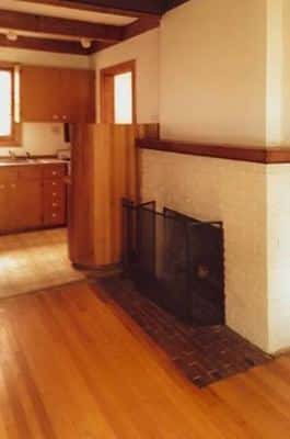 Available July 24th-1 Bedroom apartment in quiet older building in Ker 5