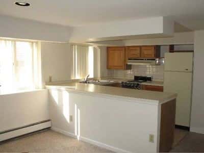 Available Aug. 20th-Charming 1 bedroom apartment in quiet building - O 5