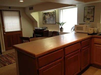 Available Aug. 20th-Charming 1 bedroom apartment in quiet building - O 7