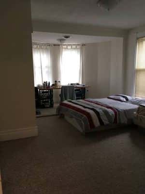 Available July 20th-3 Bedroom Apartment - N. Thayer Street-Kerrytown/M 5