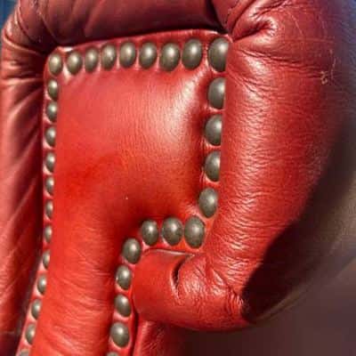 Pretty red couch 6