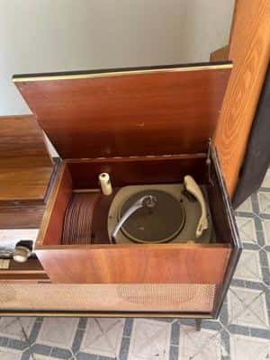 Vintage Grundig Majestic Mid-Century Stereo Console | Working Radio 4