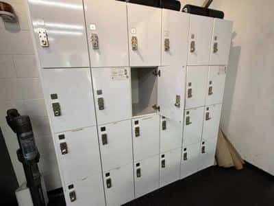 Keyless1 24-unit locker system 1