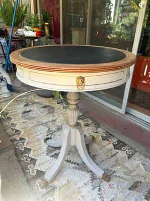 Vintage French Provincial Duncan Phyfe Drum Table Round Accent Table 1