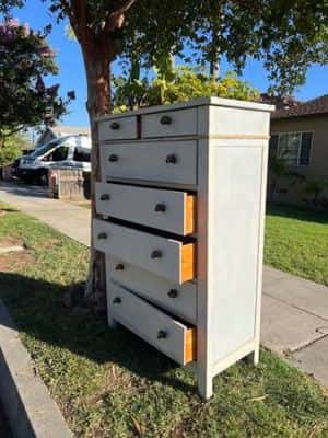 Free dresser 1