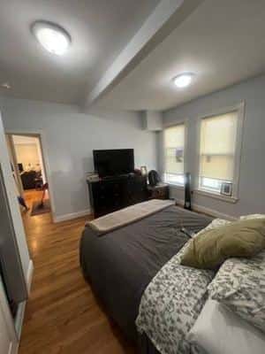 Bedroom and office for rent in Medford, MA 1