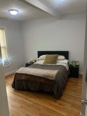 Bedroom and office for rent in Medford, MA 2