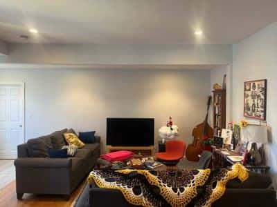 Bedroom and office for rent in Medford, MA 5