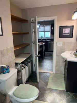 $3,000- 2 Bed/1 Bath Condo In Medford Hillside (Tufts) w driveway park 6