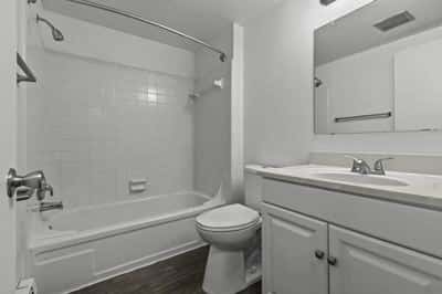 1 BD, Dining Room, In Ypsilanti 8