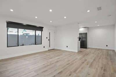 One Bedroom One Bath w/ Washer & Dryer Minutes to the Netflix, Sunset 8