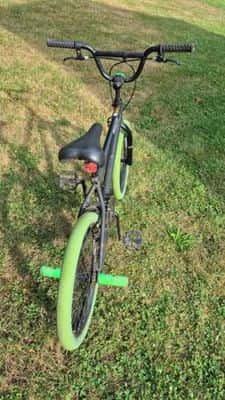 Huffy Revolt 20" BMX Bicycle 3