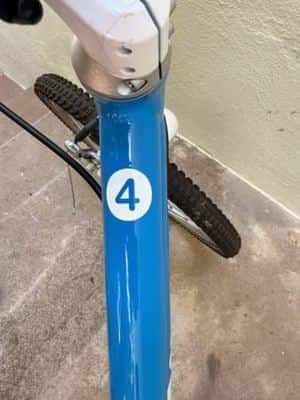 Woom 4 Lightweight 20” Kids Bike – 8 Speed – Blue 3