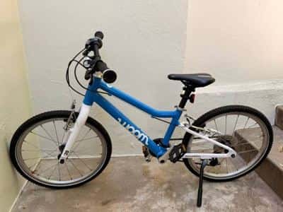 Woom 4 Lightweight 20” Kids Bike – 8 Speed – Blue 2