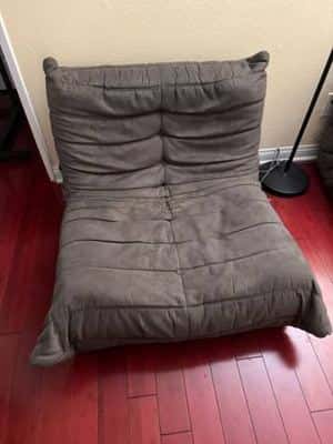 LOUNGE SOFAS 4