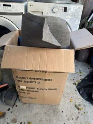 Free big bundle of Bubble wrap and packing foam 2
