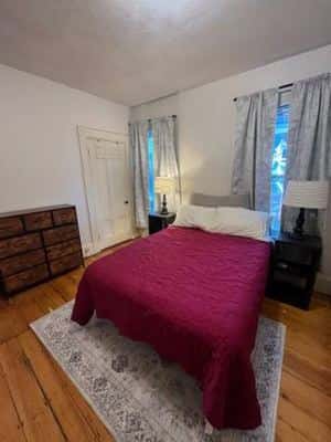 Quiet Room in 2BR Davis Square Apartment for Sept 1st 6