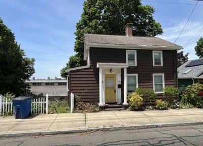 Welcome to 2BR/1BA New Haven, CT 06513–$900/mo – House for Rent 1