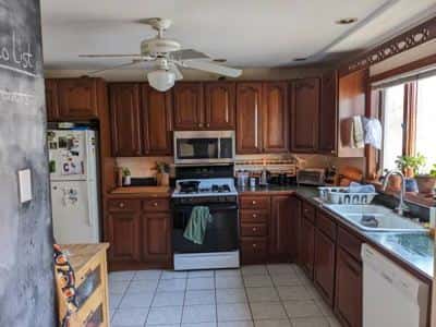 $1000 Room Available- Near Porter Square- Large Quiet Shared Apt 3